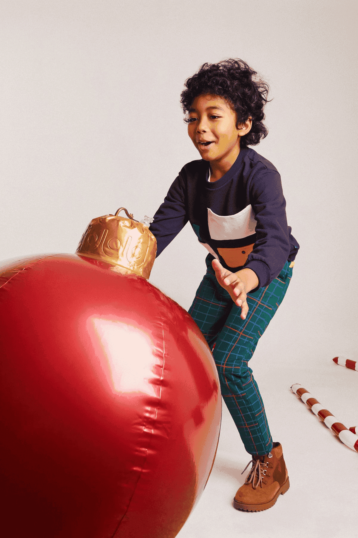 Mini Wardrobe, Max Style